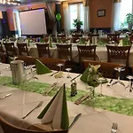 & Restaurant Garda מלון 3*
