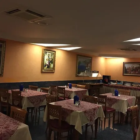 加尔达酒店&餐厅 3*