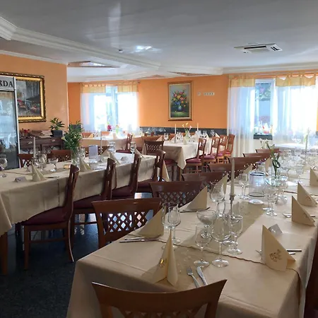 & Restaurant Garda 3* דארמשטאדט