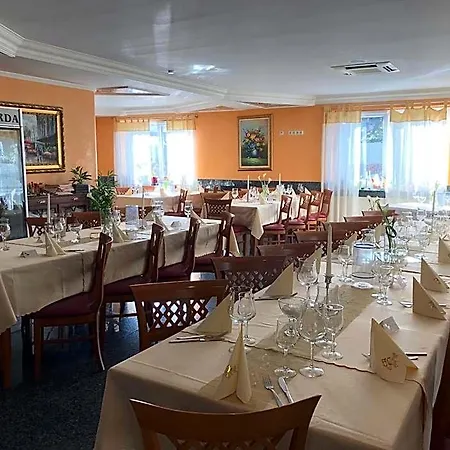 & Restaurant Garda Darmstadt