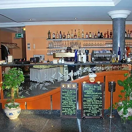 Hotel & Restaurant Garda 3*