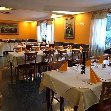 & Restaurant Garda 3*