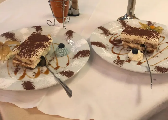 מלון & Restaurant Garda